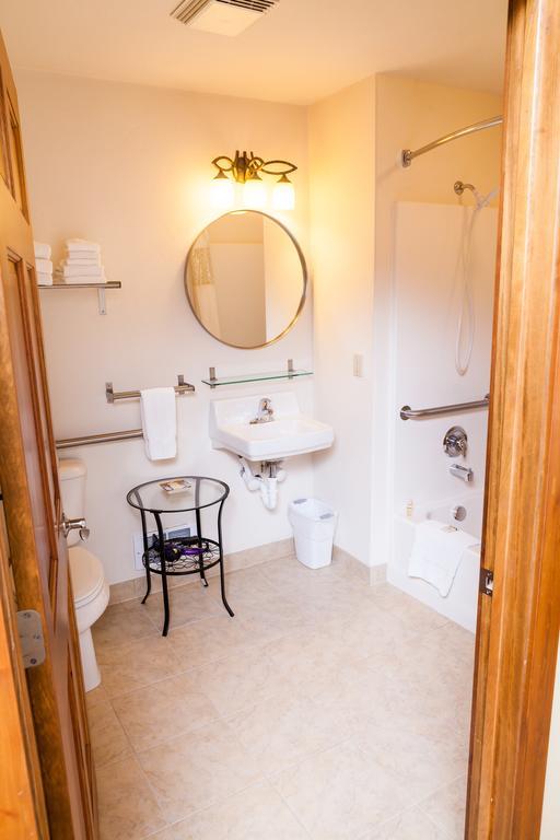 קליספל Glacier Ridge Suites חדר תמונה